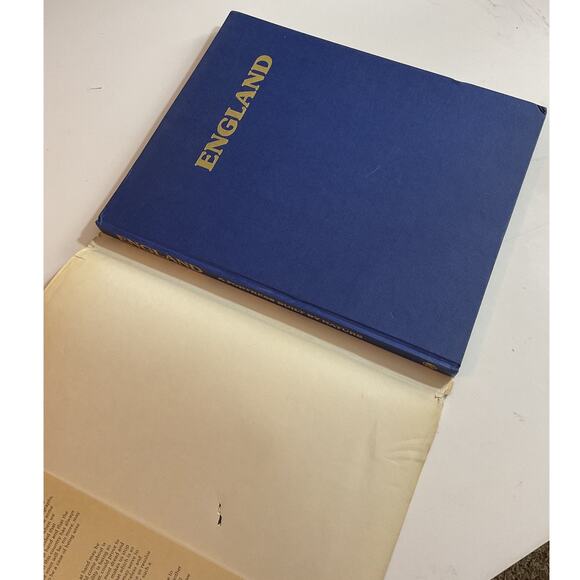 1975 England A Fortress Built By Nature By Ted Smart Hardcover DC - Picture 3 of 8